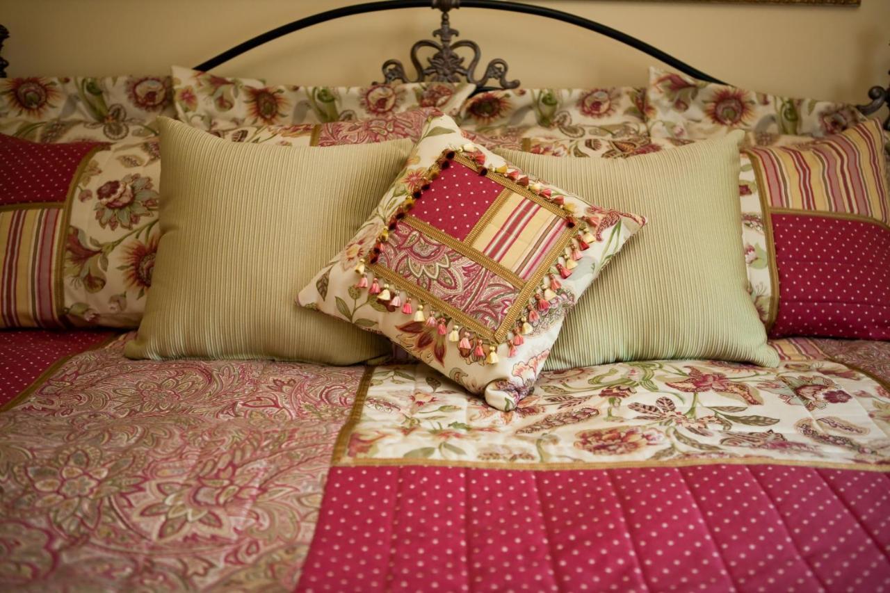 Pillow And Paddock B&B La Grange Buitenkant foto
